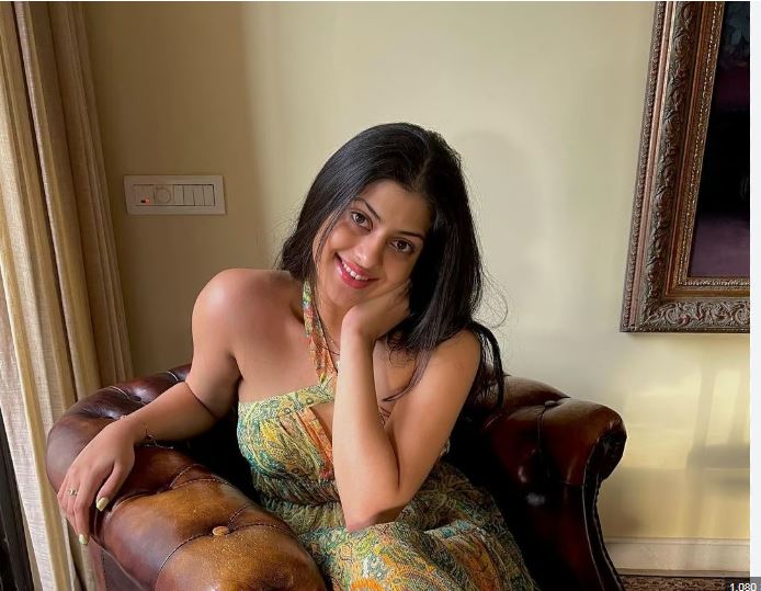 Asha Bhosle's granddaughter will make her debut