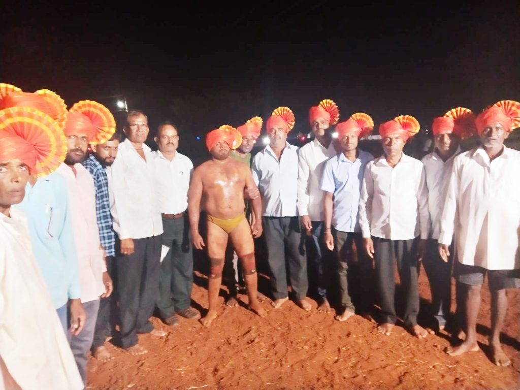 रोहित कंग्राळीचा प्रेक्षणीय विजय Spectacular win by Rohit Kangrali