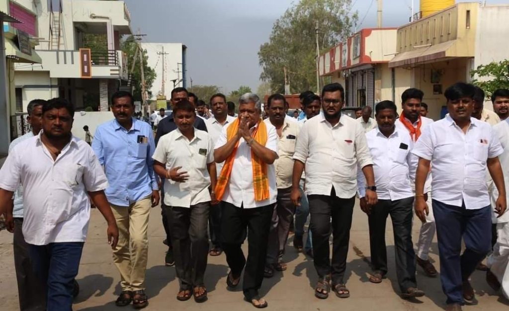 Jagdish Shettar's publicity stunt