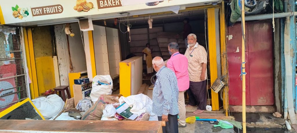 Finally, the possession was given to the lessee who took part in the auction