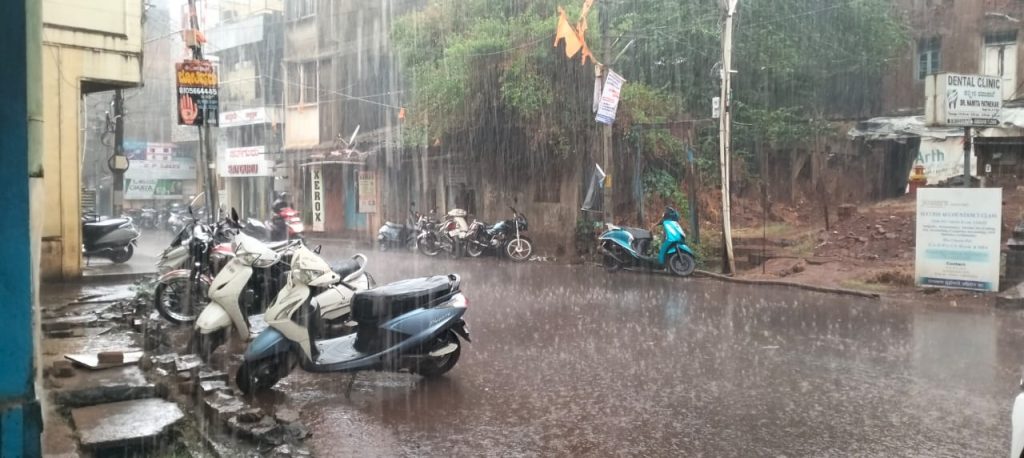 Rain again in city area