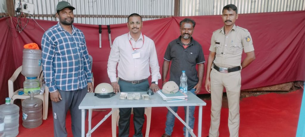 Two lakh cash seized from Kanbargi inspector