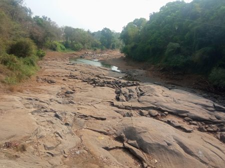 Rivers and streams in Khanapur taluka reached the base