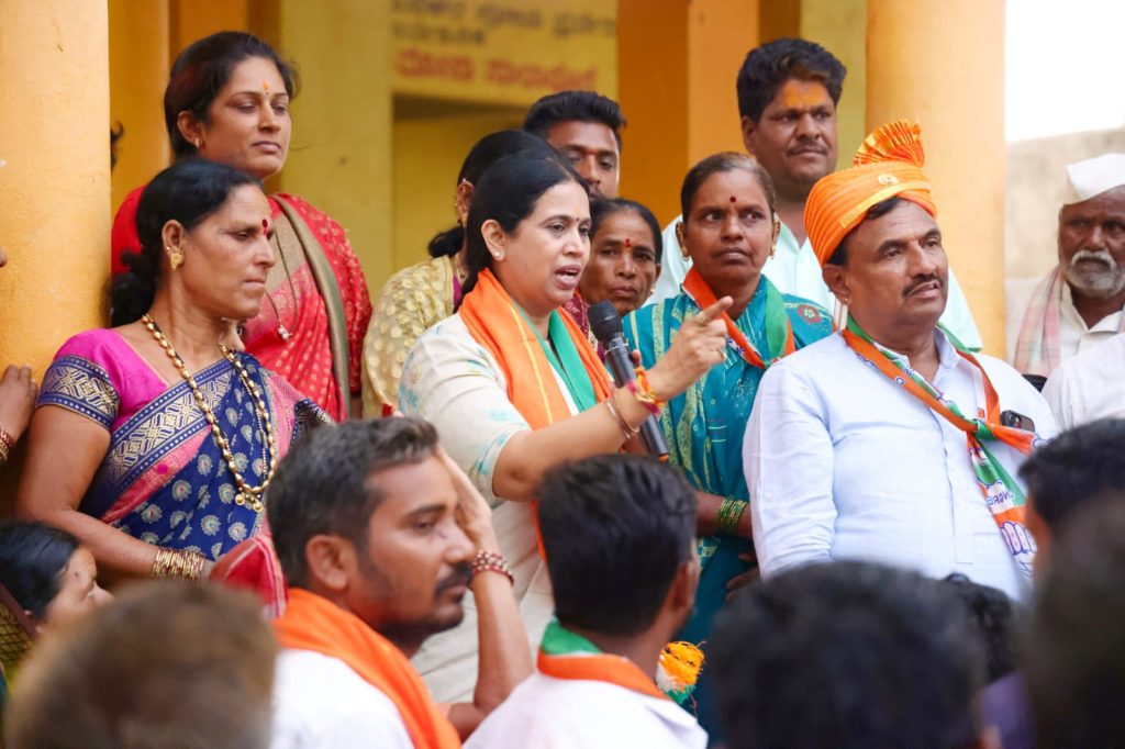 जिल्ह्यामध्ये परिवर्तनाचे वारे Winds of change in the district