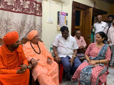 Swamiji of Hirematha visited the residence of 'that' student in Hubli