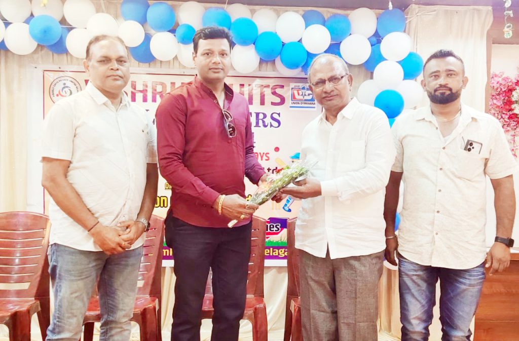 'Vishrut Chits' is the main sponsor of Little Master League