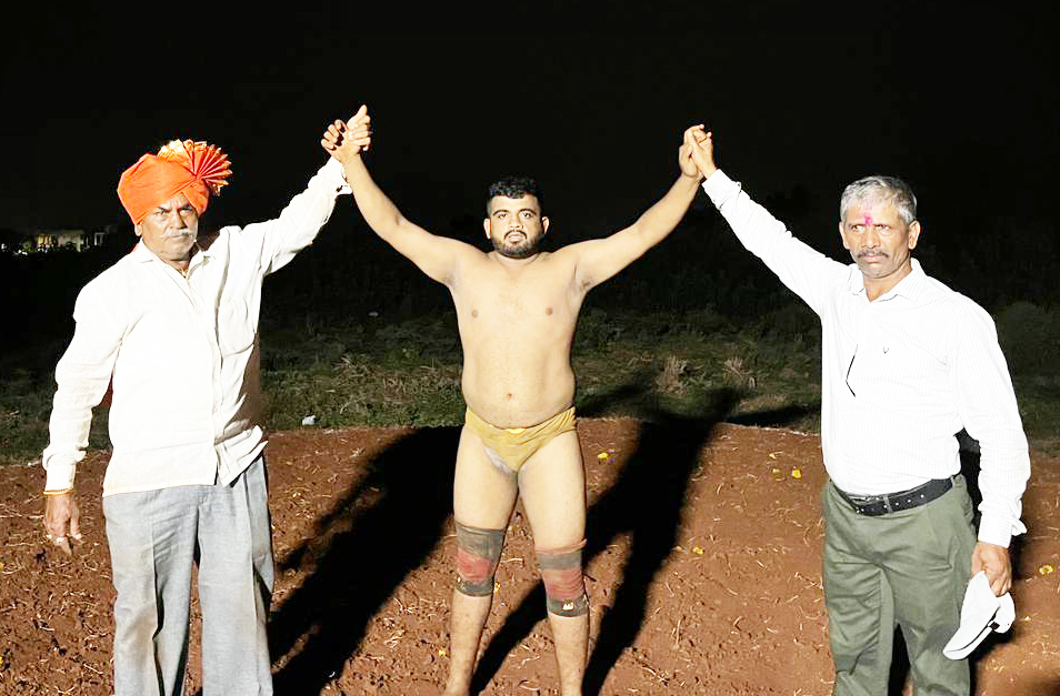 Rohit Kangrali lashed out at the result against Tejas Kolhapur