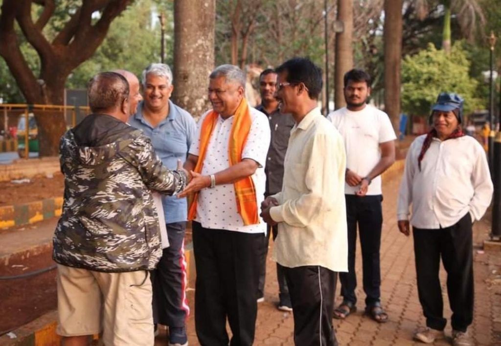 भाजपचे शेट्टर यांचा किल्ला तलाव परिसरात प्रचार Shettar of BJP campaigning in Killa Lake area
