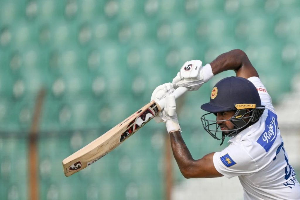 लंकेचा पहिल्या डावात 531 धावांचा डोंगर Lanka's 531 in the first innings