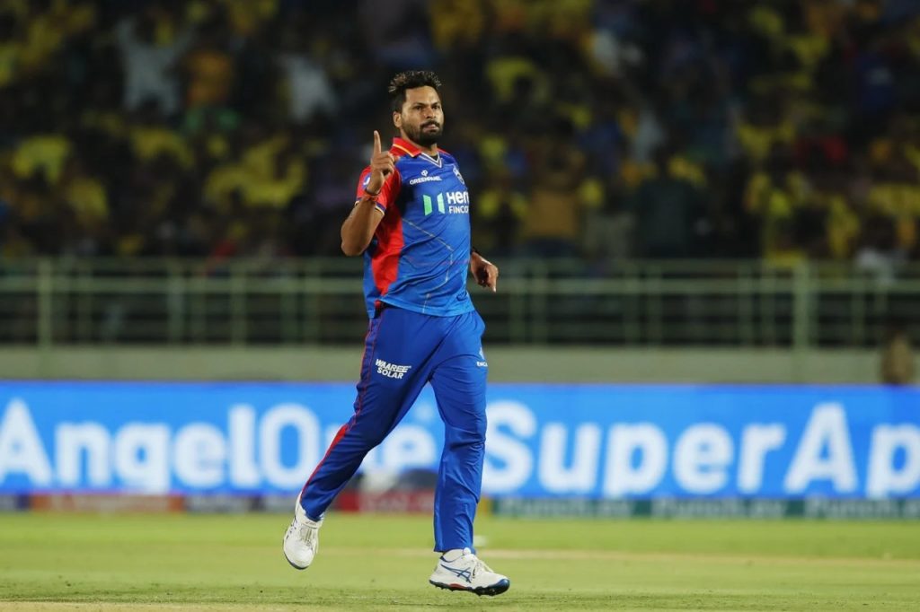 Delhi's first blow to Chennai