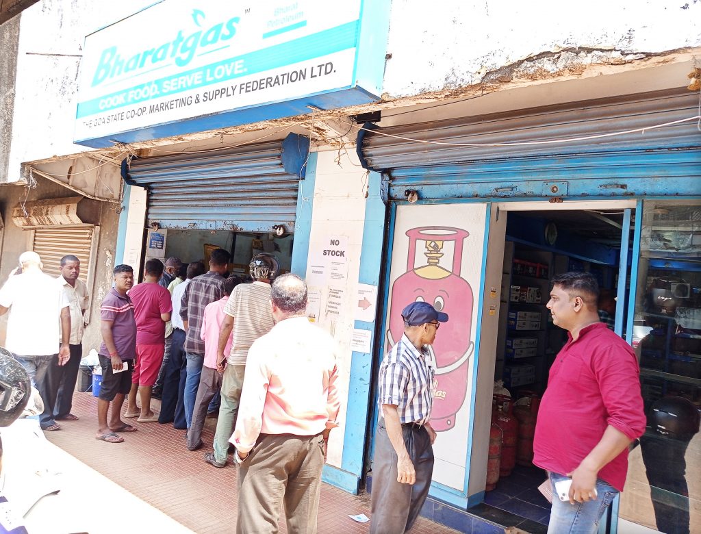 जेवण शिजवायचे तरी कसे? How to cook food?