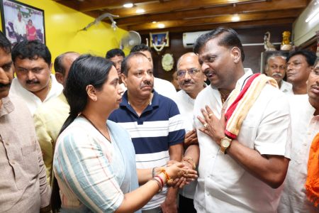 Minister Lakshmi Hebbalkar consoled the family of the deceased student