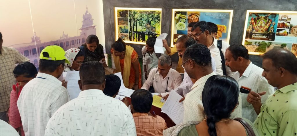निवडणूक कामातून मुक्त करण्याची मागणी Demand for exemption from election work