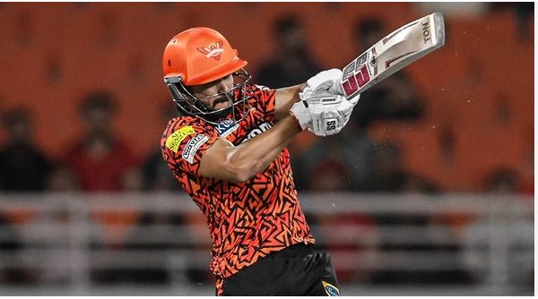 हैदराबादचा पंजाबवर 2 धावांनी थरारक विजय Hyderabad beat Punjab by 2 runs