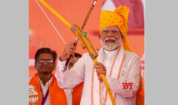 प्रचाराच्या आघाडीवर.. On the campaign front..