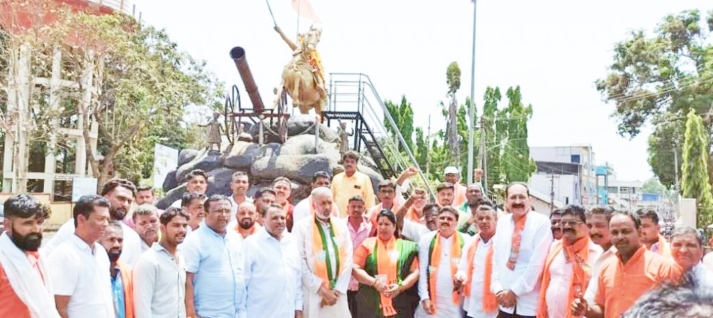 पंतप्रधान नरेंद्र मोदींच्या समर्थ नेतृत्वामुळे देशाची आर्थिक महासत्ताकडे वेगाने वाटचाल Due to the able leadership of Prime Minister Narendra Modi, the country is rapidly moving towards an economic superpower