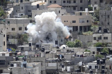 इराण समर्थित इराकी सैन्यावर हवाई हल्ला Air strikes on Iran-backed Iraqi forces