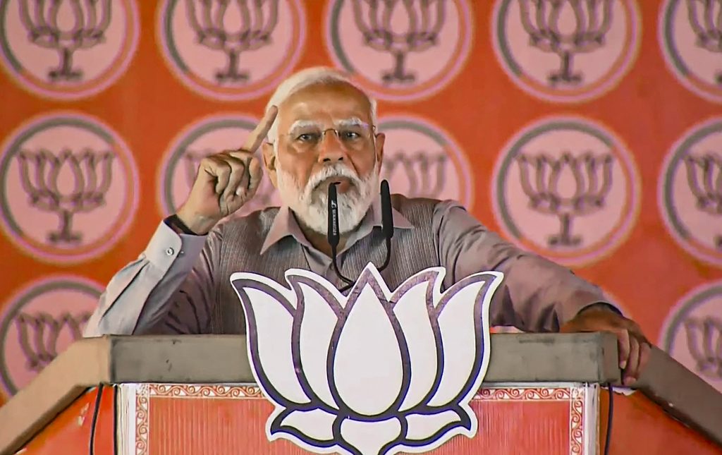 काँग्रेस विकास अन् वारसाविरोधी; उत्तराखंडमध्ये जाहीर सभांना पंतप्रधान मोदींनी केले संबोधित Congress development and anti-inheritance: Modi