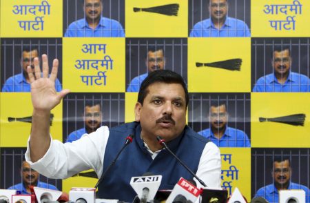 “केजरीवालांचा तुरुंगात छळ होतोय” आप खासदार संजय सिंहांचा आरोप "Kejriwals are being tortured in jail" AAP MP Sanjay Singh alleges