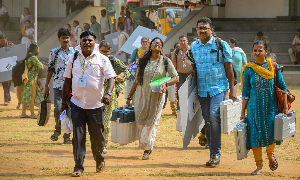 89 मतदारसंघात आज मतदान Voting today in 89 constituencies