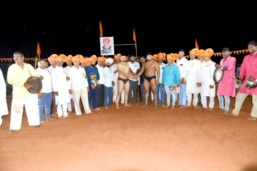 Cheering for 'Mauli' in Savgaon Maidan
