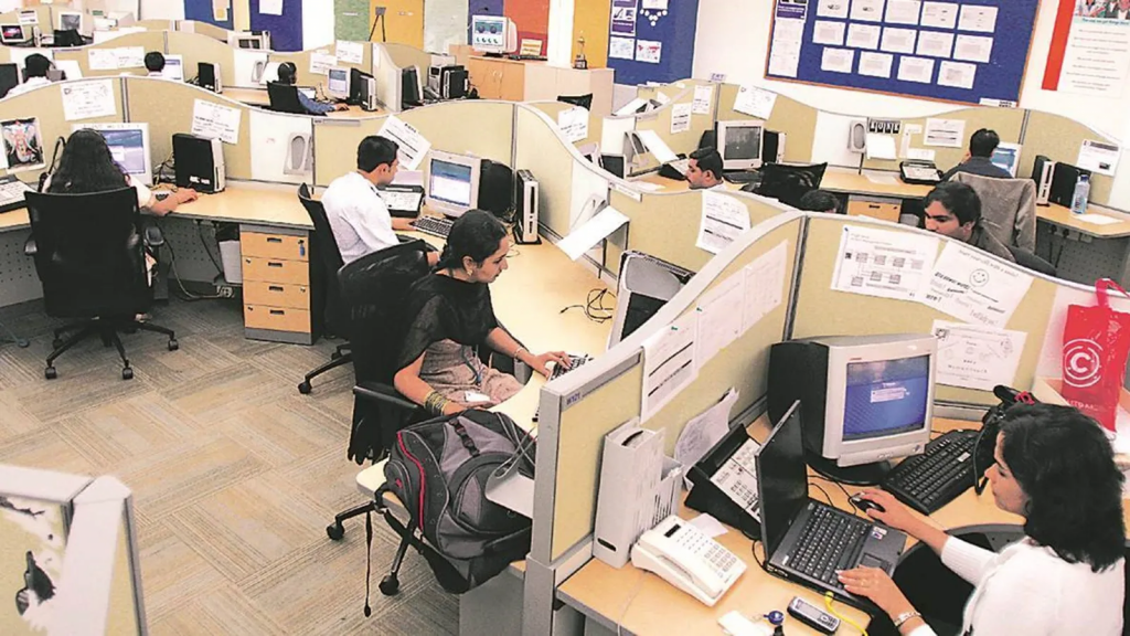 सेवा क्षेत्राचा पीएमआय निर्देशांक अव्वल Services sector PMI index tops