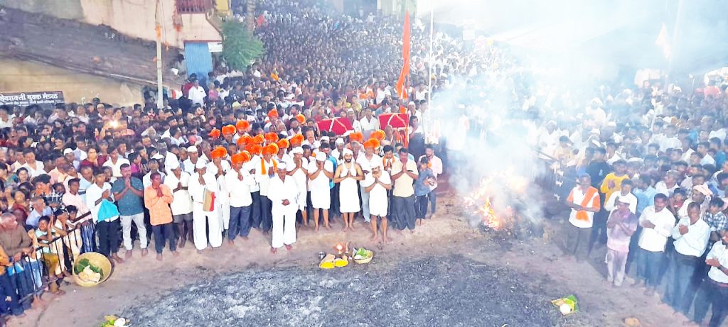 Yatrotsava of Dhamane Baswanna Dev in the cheers of Har Har Mahadev...