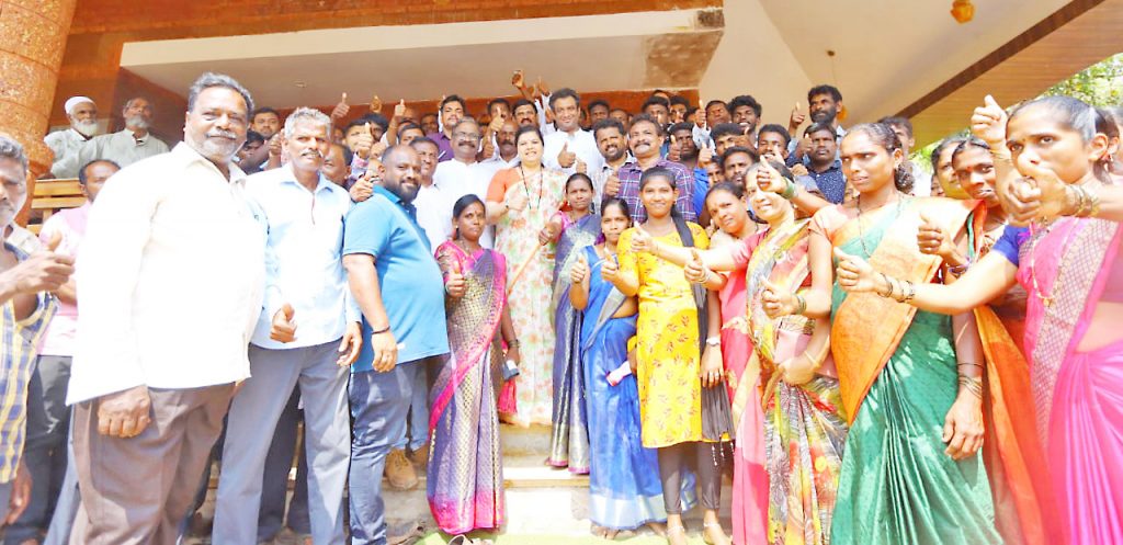 भाजप-निजद युती लोकांना पटलेली नाही The BJP-NJD alliance is not acceptable to the women