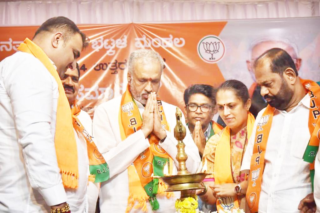 Vote for BJP to fulfill Modi's dream