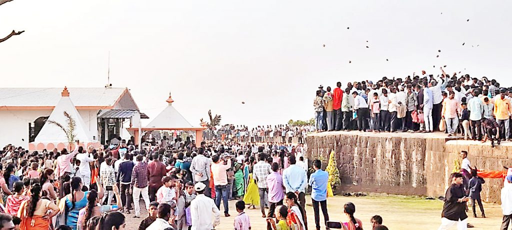 राजहंसगडावरील श्री सिद्धेश्वर यात्रोत्सवाला उत्साहात प्रारंभ Sri Siddheshwar Yatra festival at Rajhansgad begins with enthusiasm