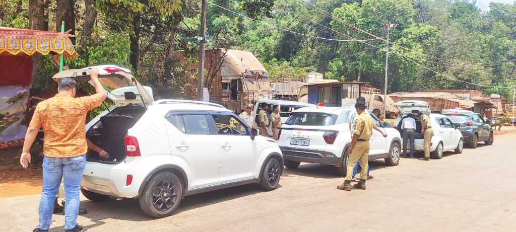 Thorough inspection of vehicles at unmodem check post