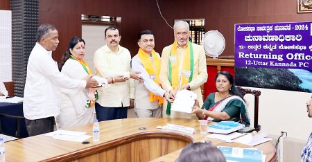 BJP candidate Vishweshwar Hegde-Kageri has filed his candidature