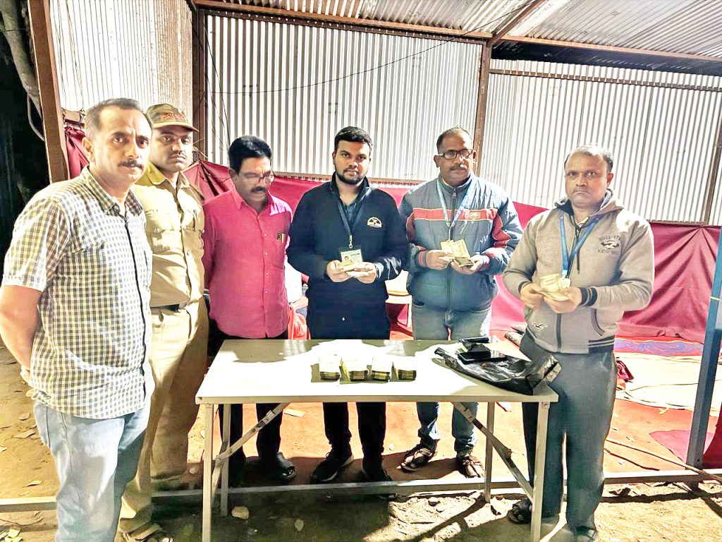 Cash of five lakhs seized at Kankumbi police station