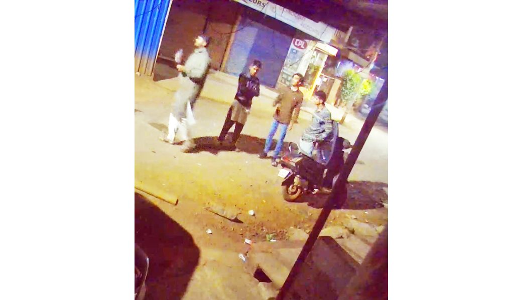 Terror of thieves in Kelkar Bagh