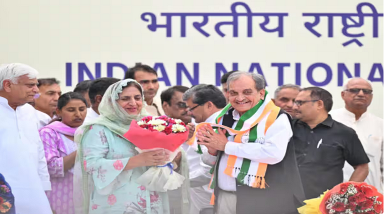 Former Union Minister joins Congress