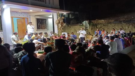 येत्या निवडणुकीत जनतेने भाजपला योग्य जागा दाखवावी !