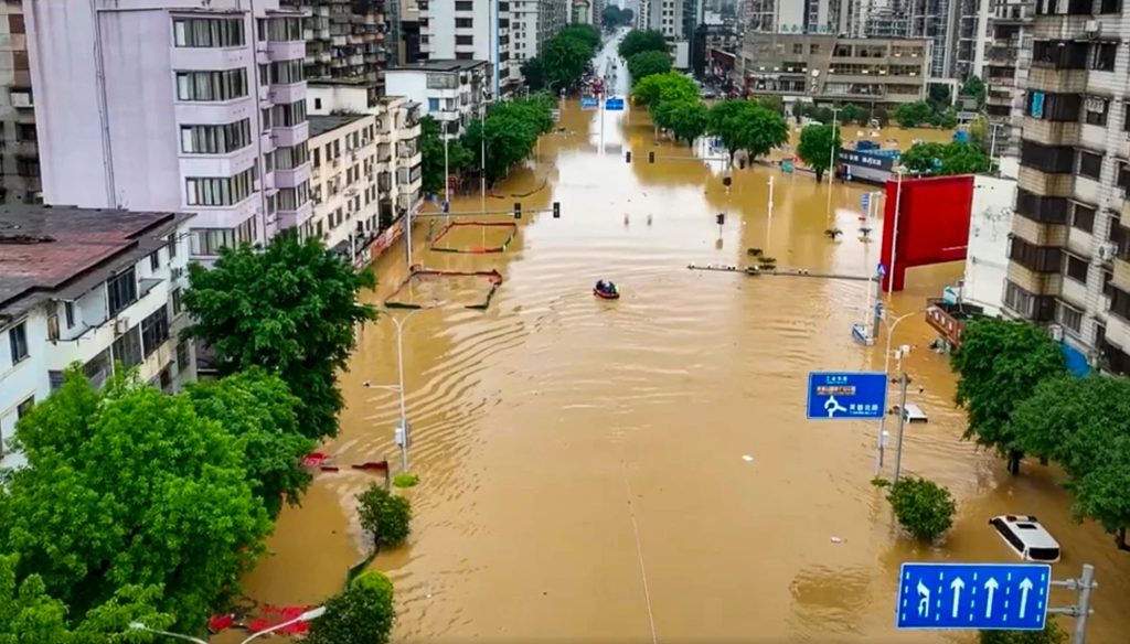 Heavy rain warning in China