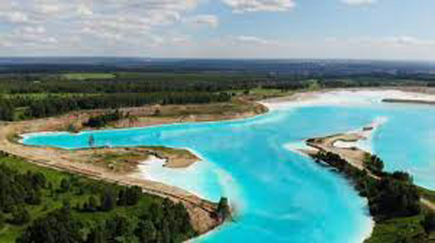 The dangerous truth of the beautiful lake