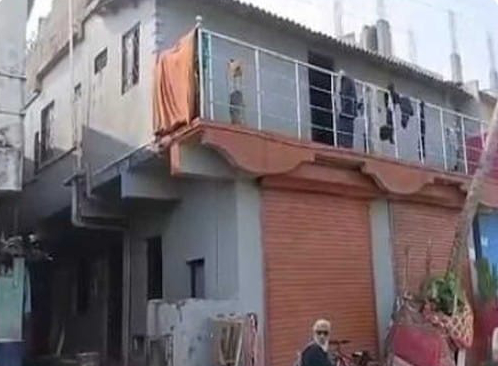 गॅस गळतीमुळे युवकाचा मृत्यू Youth dies due to gas leak