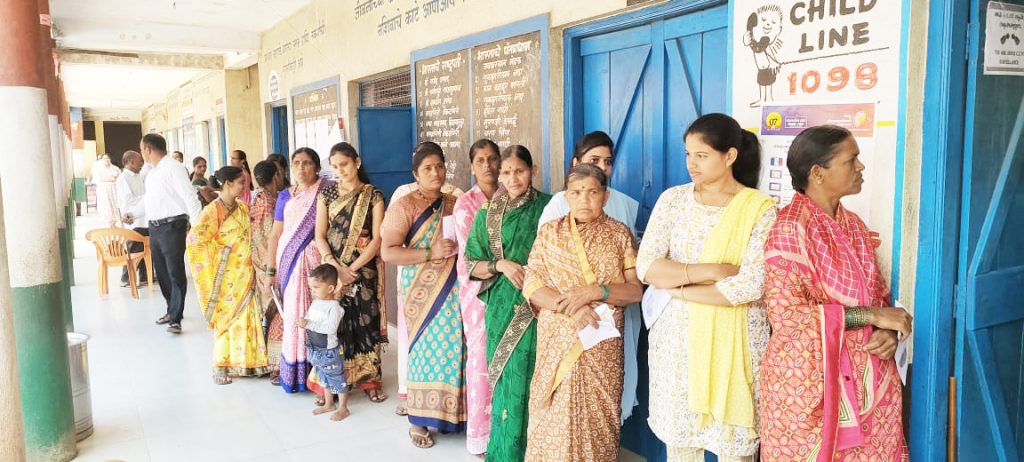 Heavy voting in Belgaon rural areas even in the hot sun
