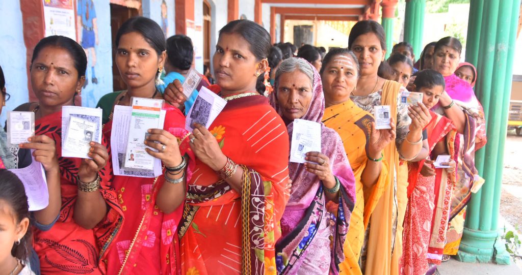 राज्यात दुसऱ्या टप्प्यात 70.03 टक्के मतदान 70.03 percent voting in the second phase in the state