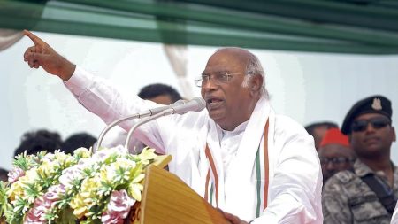 Narendra Modi 'Jhuthon ka Sardar': Congress president Mallikarjun Kharge's slams PM modi