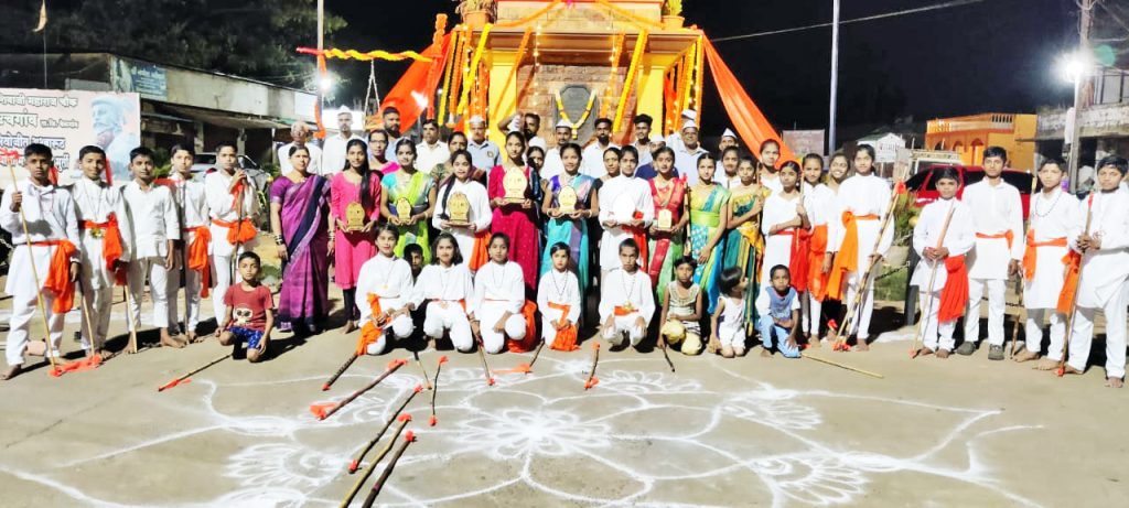 Distribution of prizes to the winners of the competition of 'Shivapratisthan'