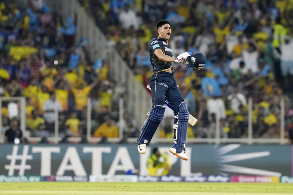 गुजरातचा चेन्नईवर दणदणीत विजय Gujarat's resounding win over Chennai