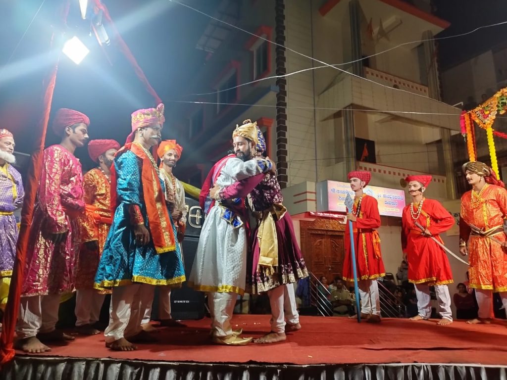 Shahapur area Shivamay, attractive Chitrarath procession