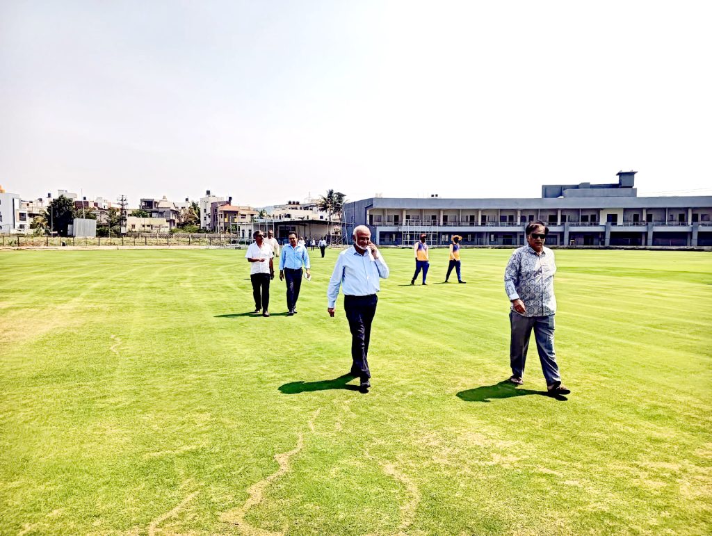 ब्रिजेश पटेलची बेळगावला धावती भेट Brijesh Patel's quick visit to Belgaum