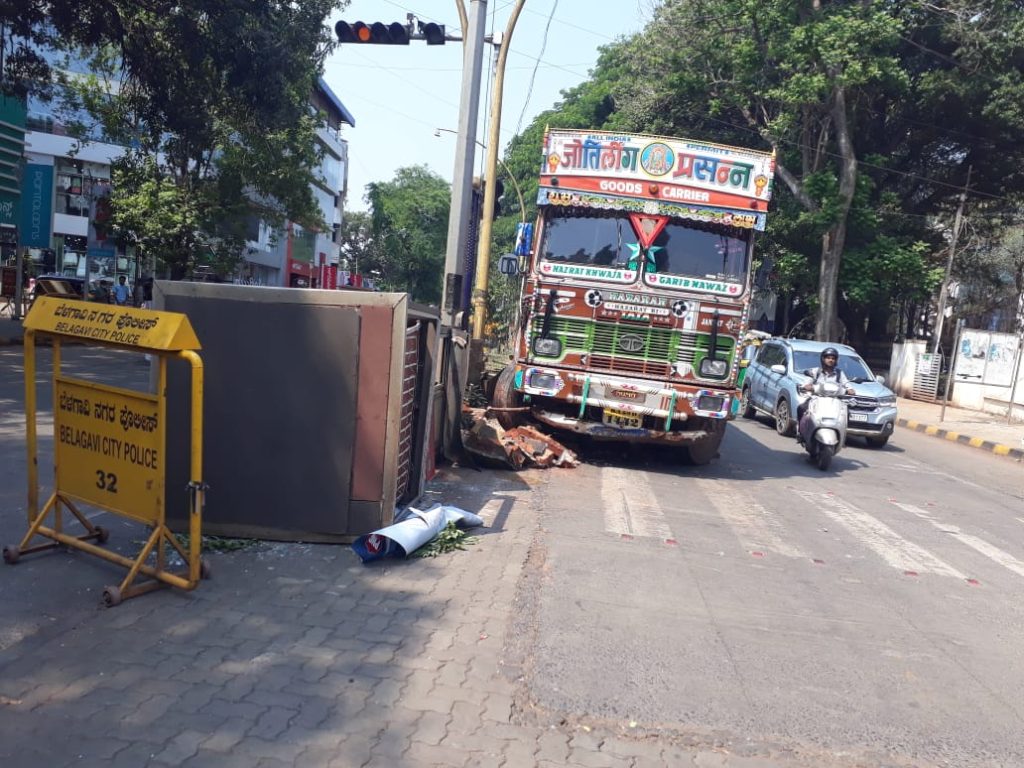 The driver lost control and the truck hit the divider