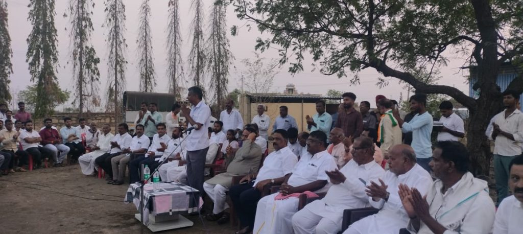 Congress is expected to get more votes from Athani constituency