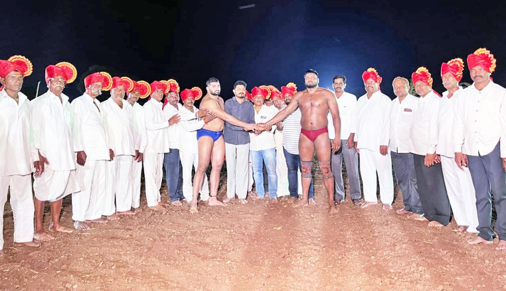 Prakash Bunkar wins in Hudli wrestling ground