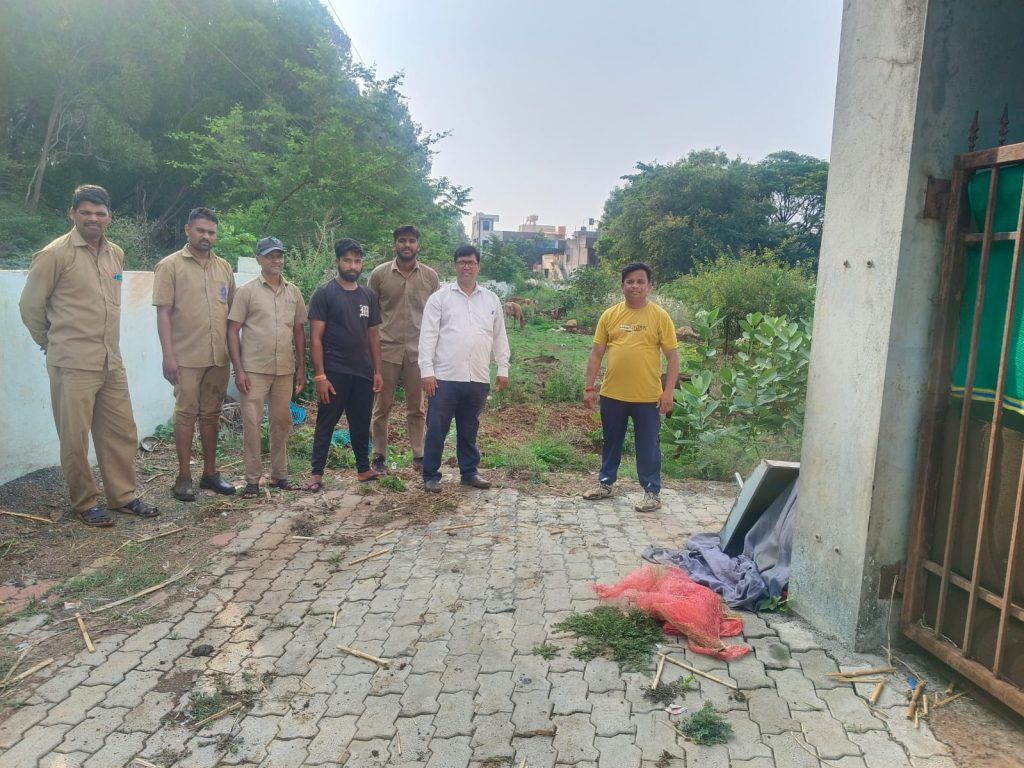 18 loose animals were caught in the camp area